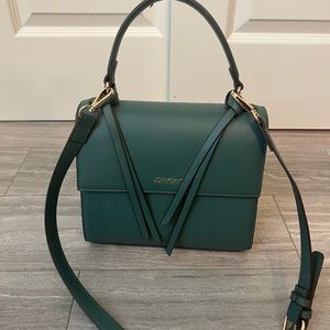 Ladies hand bag.